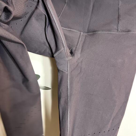 Lululemon In Focus Run Tight  LAST CALL - Picture 3 of 6